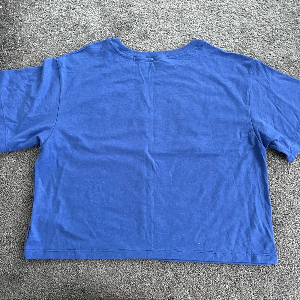Cropped Champion Tee - Picture 5 of 5